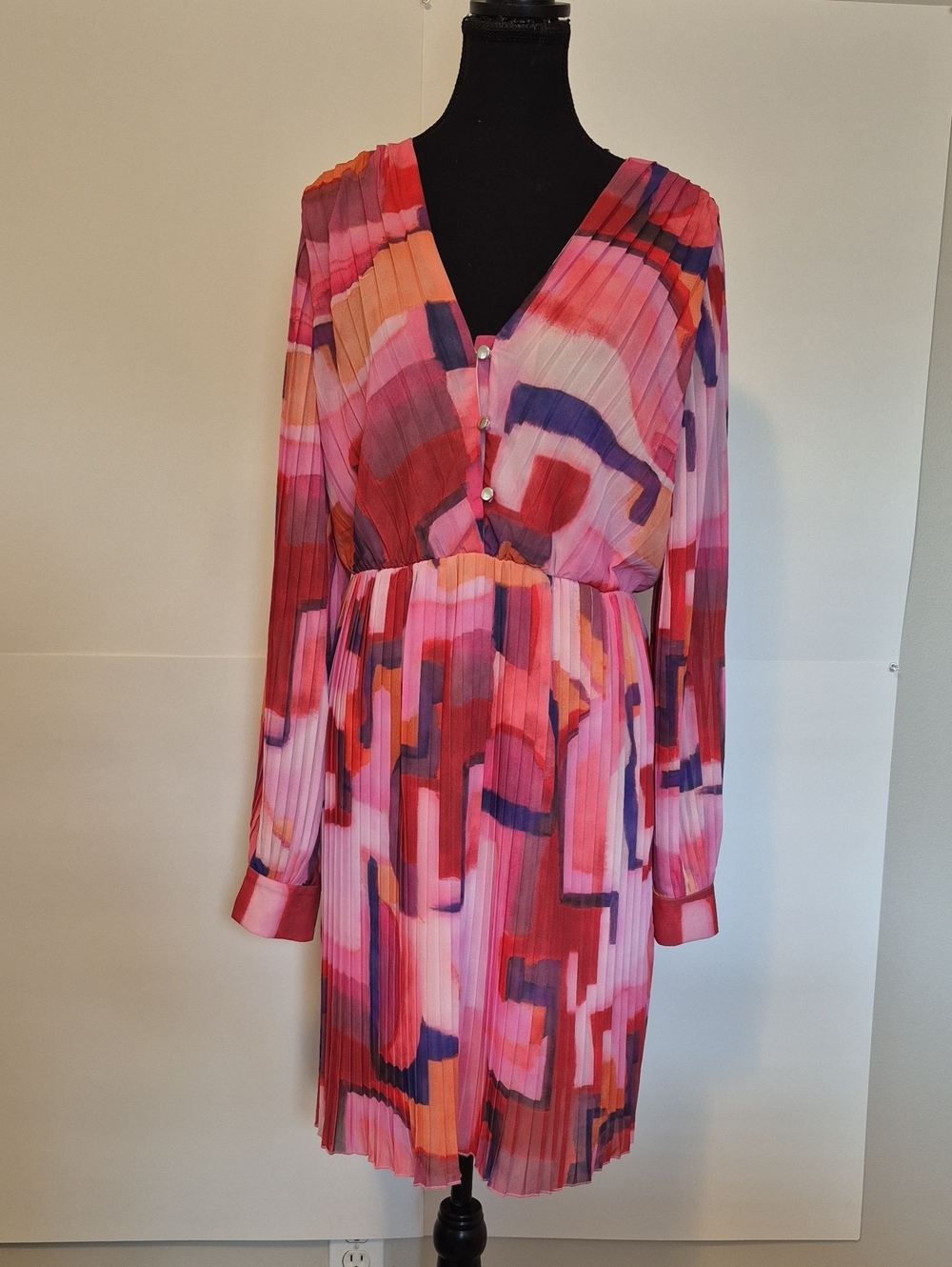 YNI Studion Multi-Colored Pleated Long Sleeve Dress – XL NWT - Picture 2 of 9